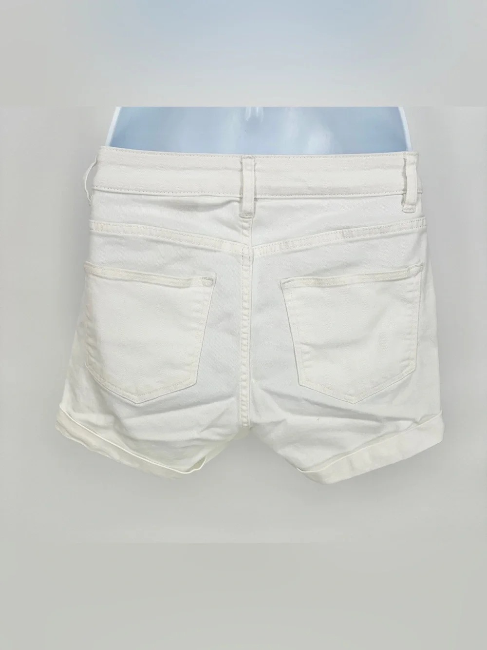 H&M White Denim Cuffed Hem Jean Shorts Size 4